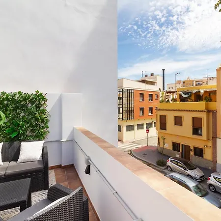 Barcelo 21: Centrally Located Attic With Terrace And Retreat Apartment Malaga
