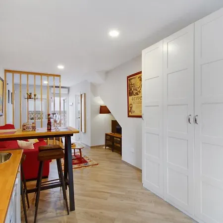 Barcelo 21: Centrally Located Attic With Terrace And Retreat Apartment Malaga
