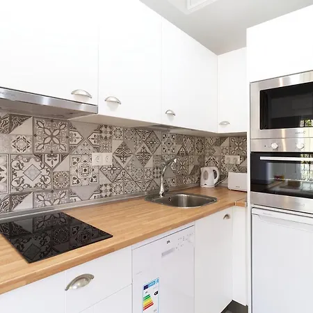 Апартаменты Barcelo 21, Parking On Request, Atico With Terrace & With Patio, Center, Breakfast Included, Quite Neighborhood, Bc