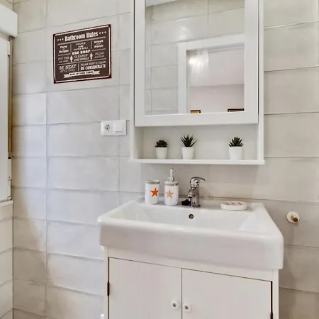 Apartment Barcelo 21: Centrally Located Attic With Terrace And Retreat