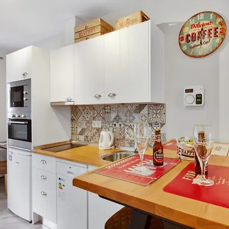 Apartment Barcelo 21: Centrally Located Attic With Terrace And Retreat