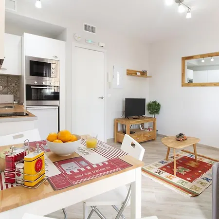 Barcelo 21: Centrally Located Attic With Terrace And Retreat *