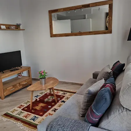 Barcelo 21: Centrally Located Attic With Terrace And Retreat Malaga
