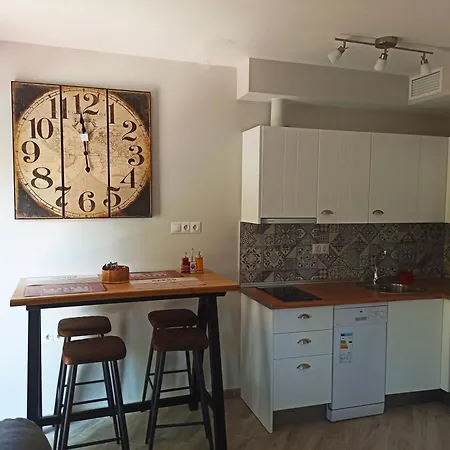 Apartment Barcelo 21: Centrally Located Attic With Terrace And Retreat *